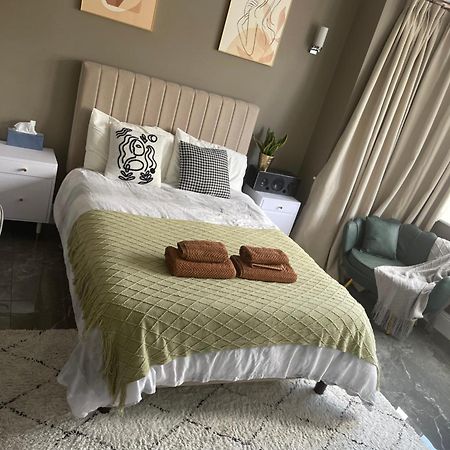 Modern Huge Double Room With Private Bathroom In Colindale Edgware Eksteriør billede
