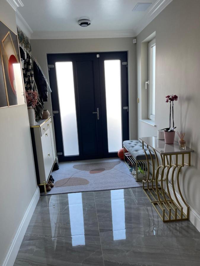 Modern Huge Double Room With Private Bathroom In Colindale Edgware Eksteriør billede